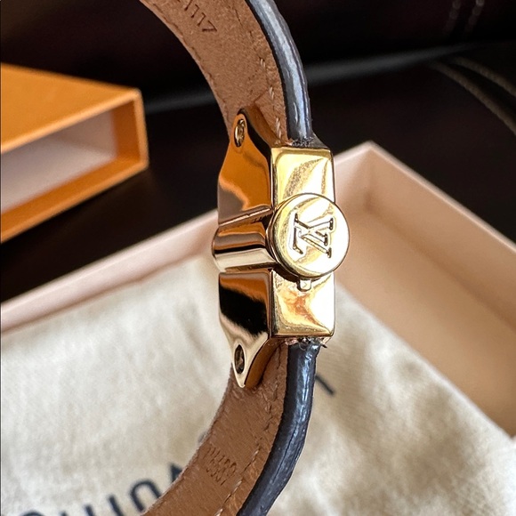 NEW Louis Vuitton Brown and Gold Monogram Bracelet - Picture 8 of 17